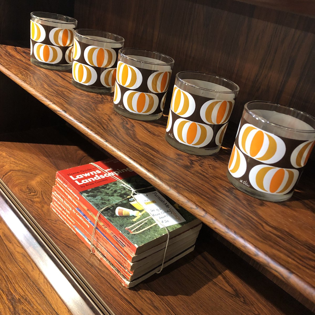 fmVintage's tweet image. More fabulous #retro drinking glasses in stock! Only available in stor. furnishmevintage.com #midcenturymodern #vintagestyle #1970s #midcenturydecor #midcenturymodernglasses