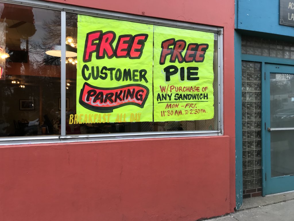 JaimeDeLage's tweet photo. Oooh, free pie at the @UptownerOnGrand
#DessertAlert https://t.co/CRIMlcBjIs