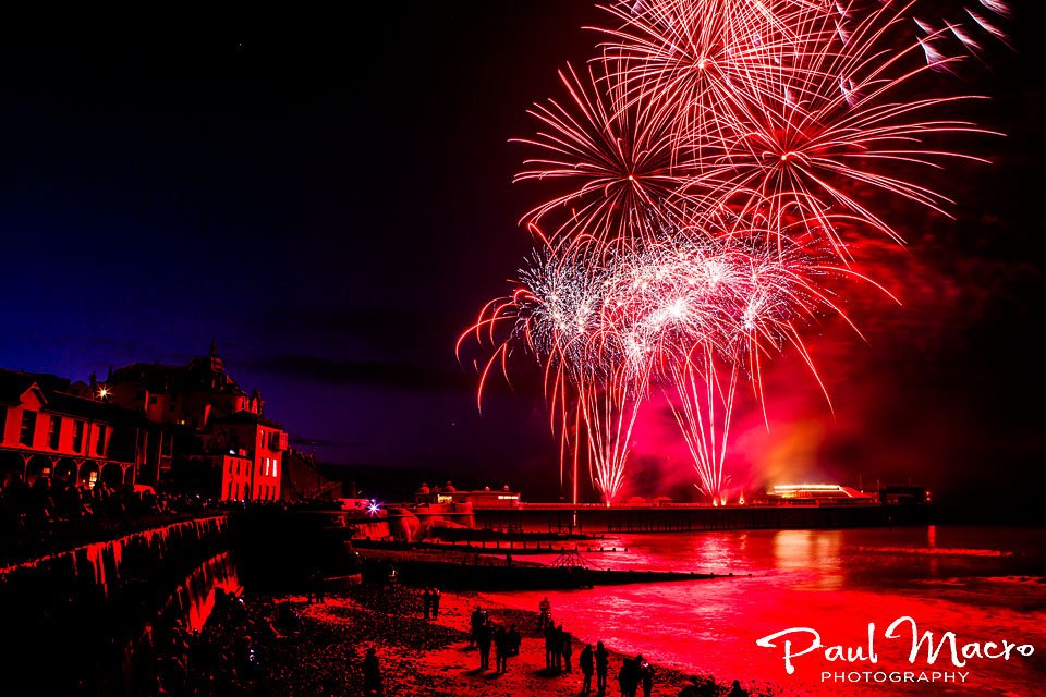 One from the <a href="/thecromerpier/">Cromer Pier</a>  fireworks.  What a display! #Cromer #CromerFireworks <a href="/ThisIsCromer/">This Is Cromer</a>