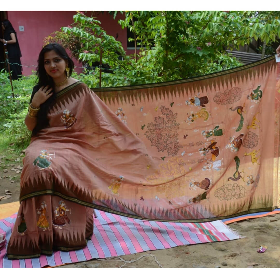 classystreet16's tweet photo. Brown #Pattachitra_Saree
The stunning piece of #artwork depicting #Raja_festival of #Odisha on this double colour #silk_saree. This delightful intricately designed #pattachitra #saree is impeccable hope to wear at any #celebration.
Shop at: https://t.co/UmYA9cMsPI https://t.co/pCzydXe2N3