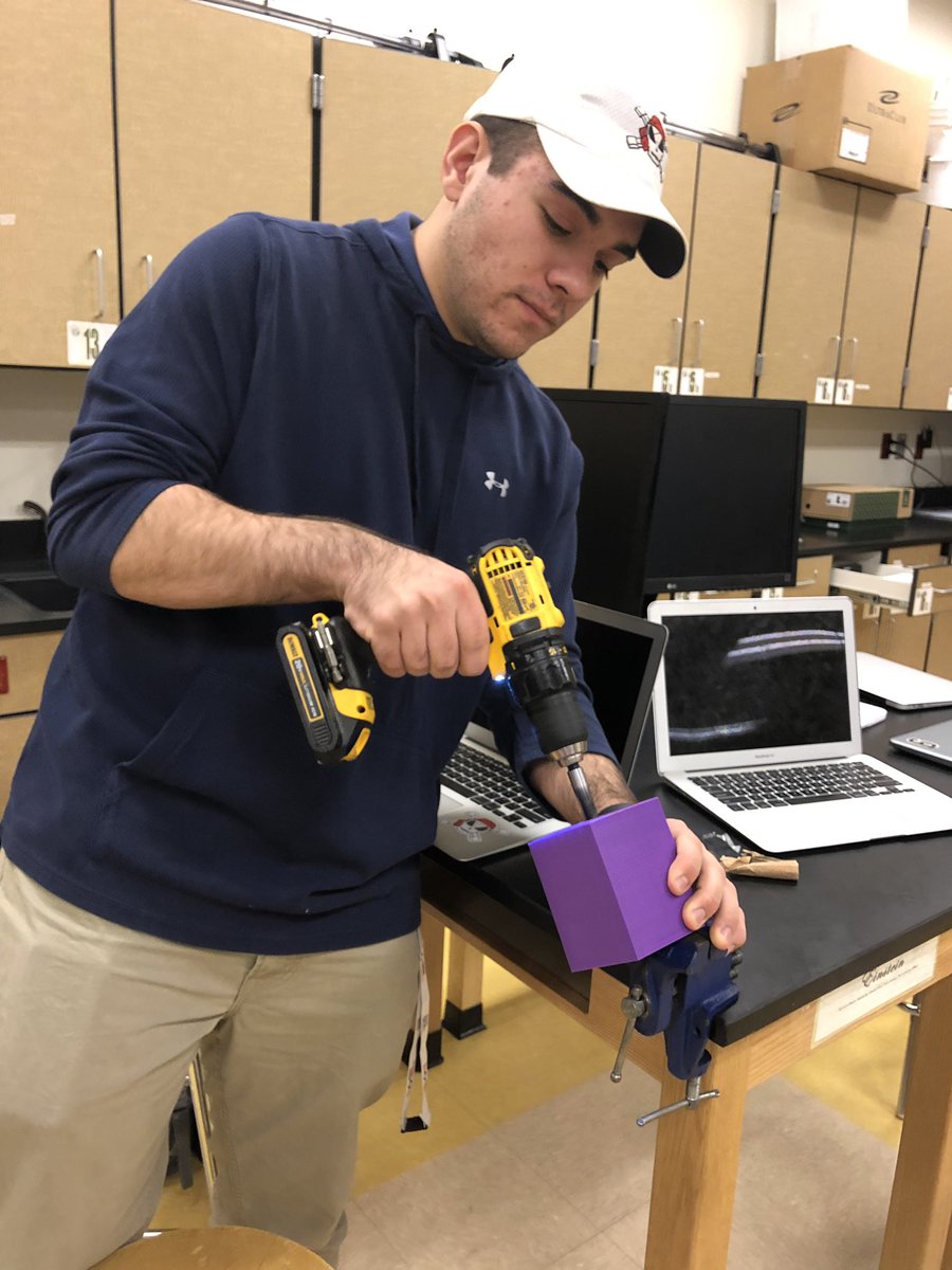 WindhamIceEyes's tweet photo. Working with our first prototype of our sensor casing! https://t.co/xQ5FekO9CA