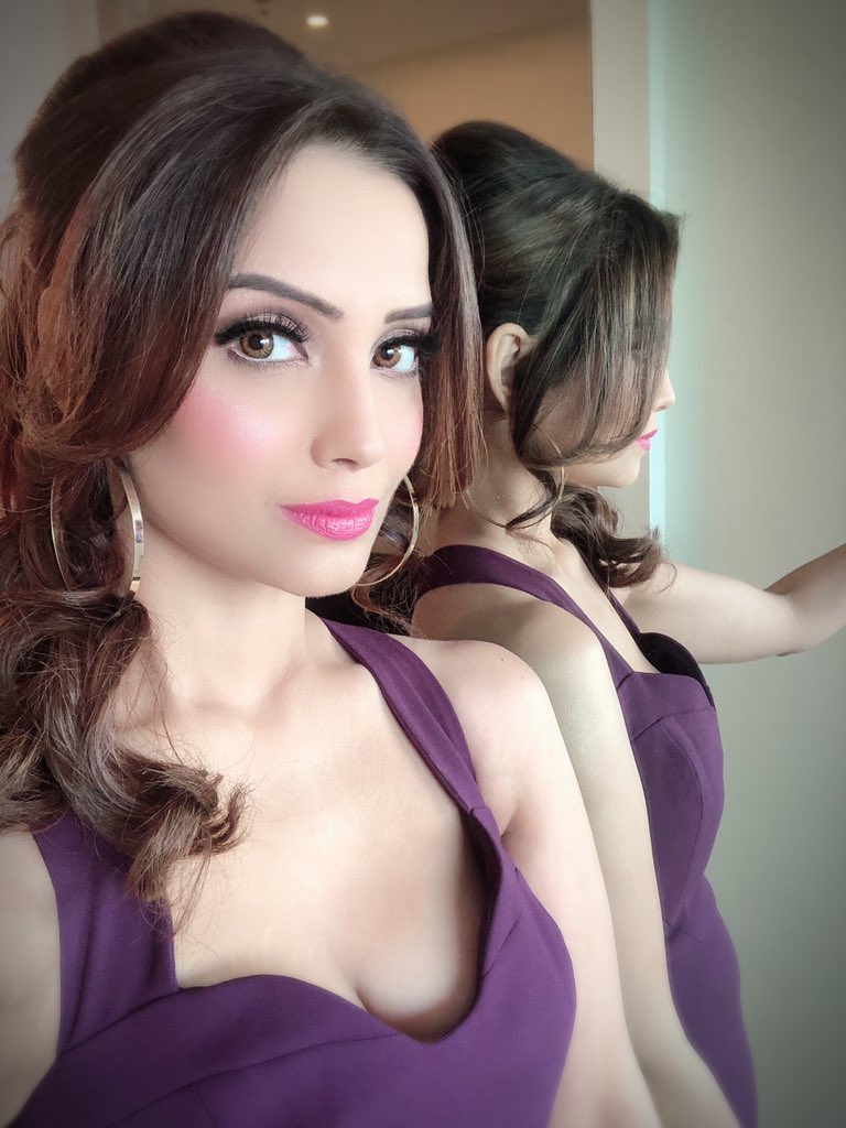 adaa khan on X: 🧞‍♀️ KanpurWaleKhuranas chattikhurana @StarPlus 💜  t.coHuTtc6j0IW  X