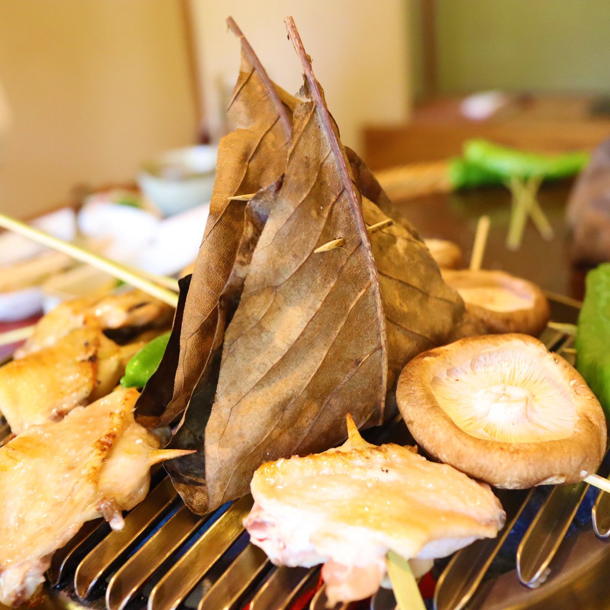 Ally Lily Travel うかい鳥山 高尾山 東京 Ukai Toriyama Mt Takao Tokyo 個室のお部屋で頂く炉端焼きコースはお値段以上の満足度です 海老芋 青菜 焼胡桃豆腐 ぜんまい旨煮 うずら丸 舞茸 芹 蕪 佐久鯉洗い 岩魚塩焼 鶏炭火焼 麦とろ御飯