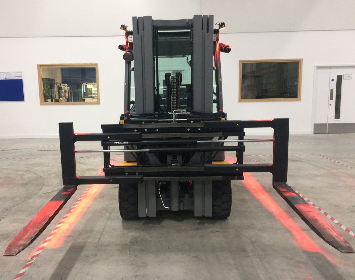 bbattachments's tweet image. KAUP Attachments provide safe and effective material handling solutions to Universal Electric Corporation goo.gl/qxiFJz #efficienthandlingbydesign #heavydutysolutions