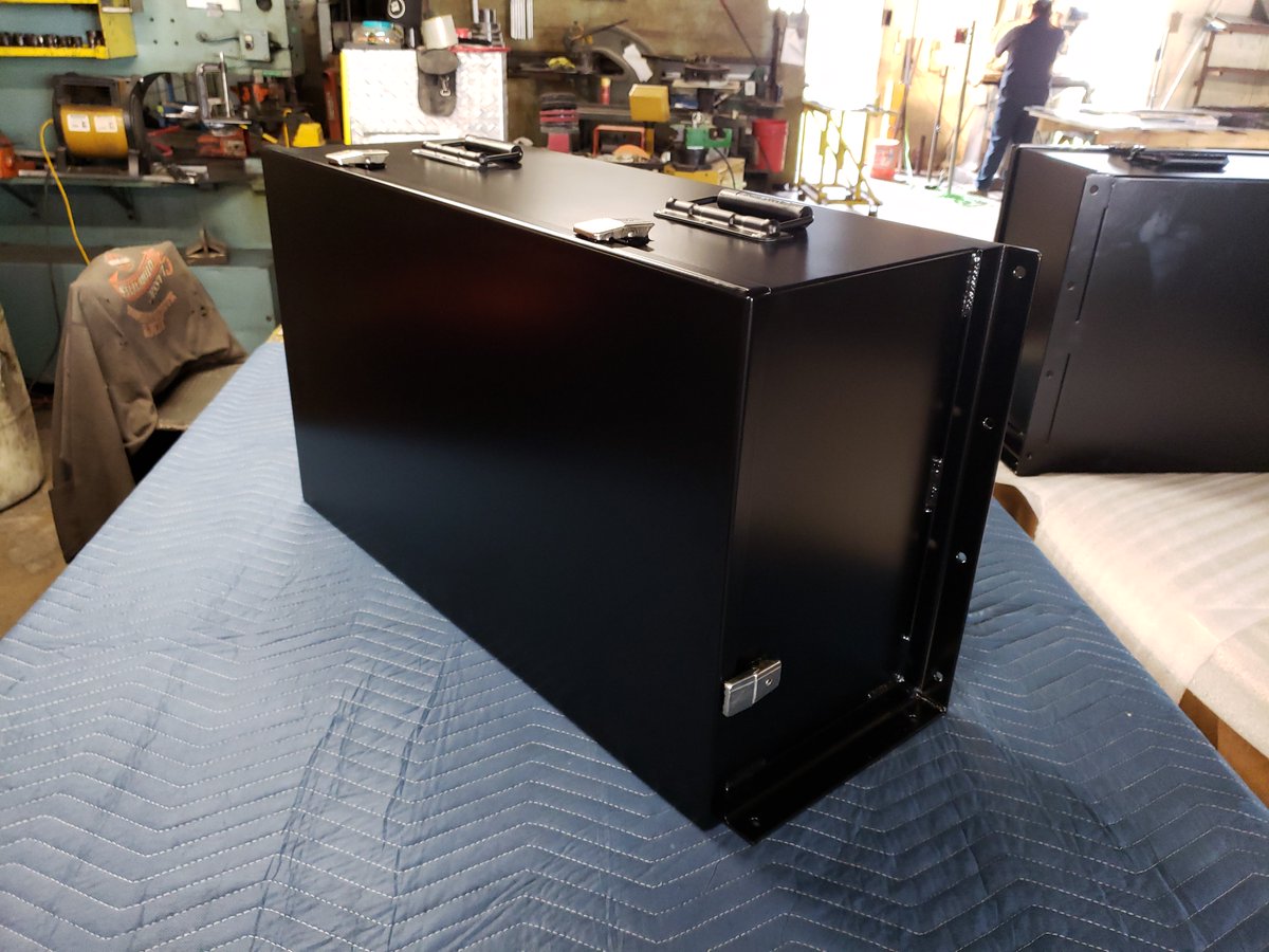 DunriteMetalFab's tweet image. Check out this battery box made from 11ga Steel equipped with locking lid, spring surface handles &amp;amp; mounting brackets. Powder Coated satin black by @CyaPowderCoating. #lithiumbatterypower #batterybox #steel #powderedtough #satinblack #dunritenmetalfab