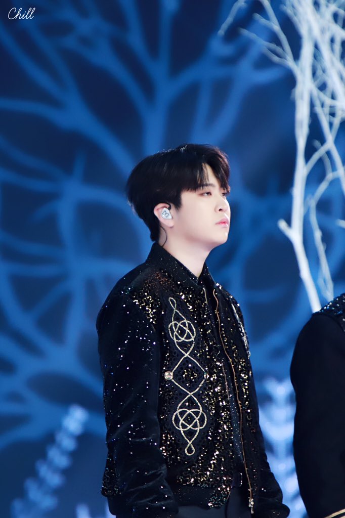 DwZl3psVAAAWKyM.jpg:orig