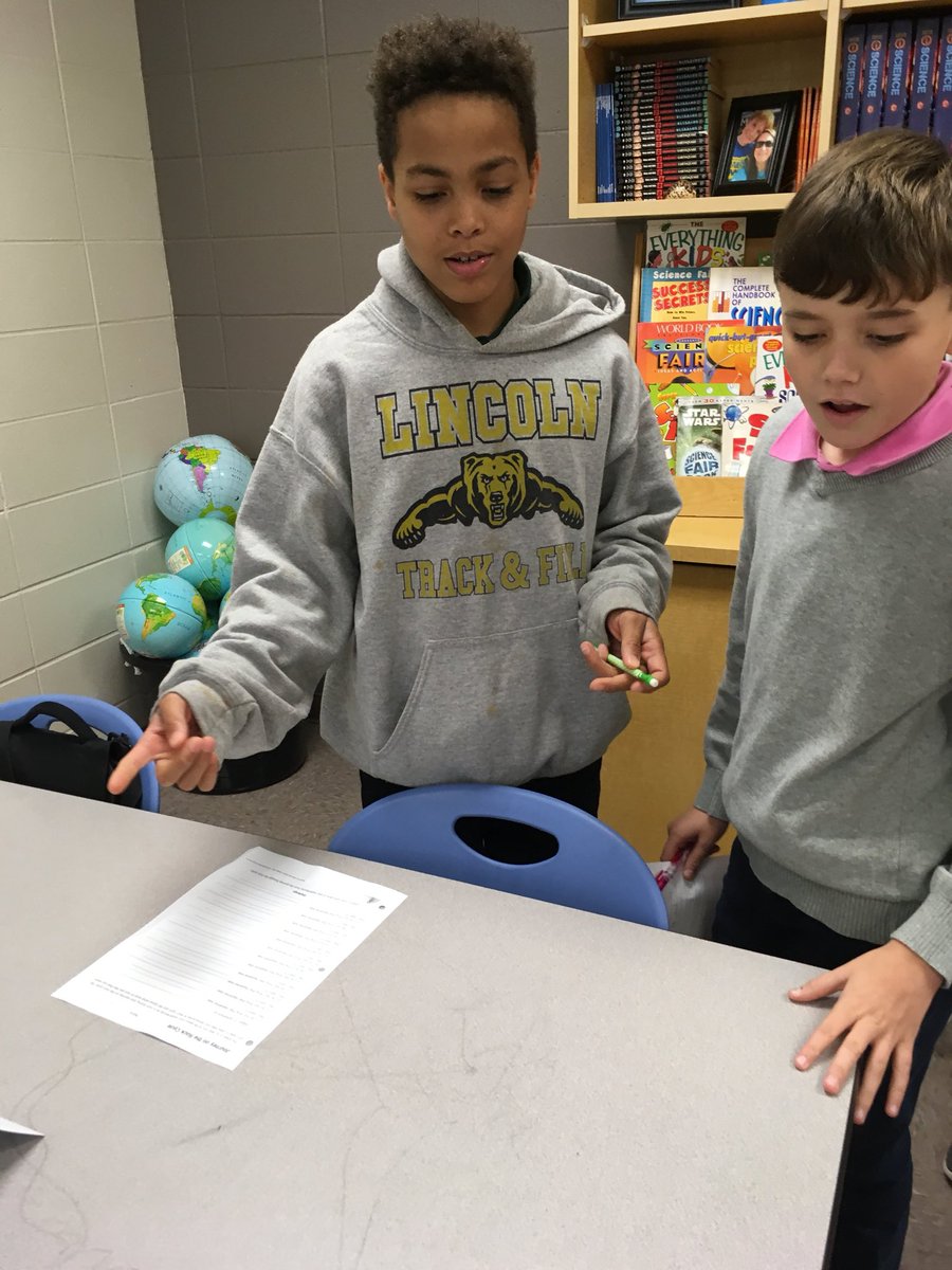 amiles_allison's tweet photo. Sixth grade science students are traveling through the rock cycle today. #GoodAsGold #theDREWWay #sciencerocks https://t.co/IC5c98O0CU