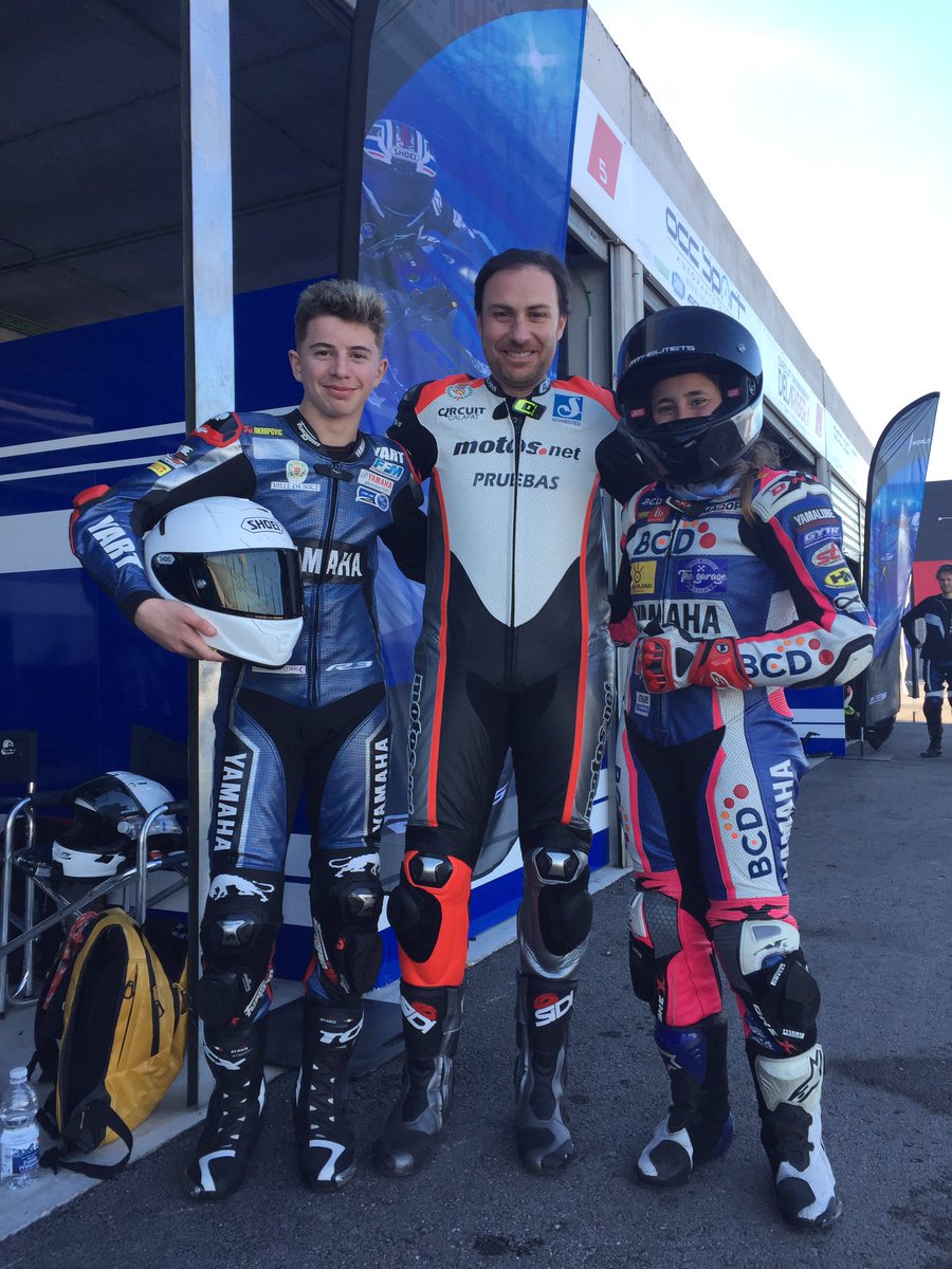 Probando la Yamaha YZF-R3 en el Circuit de la Ribera. También probando las futuras SSP300 del Mundial. ¡Espectaculares! #yamaha #r3test <a href="/YamahaMotorEU/">Yamaha Motor Europe</a> <a href="/yamaharacingcom/">Yamaha Racing</a> <a href="/EduFdezMaso/">Eduard Fdez Maso</a>