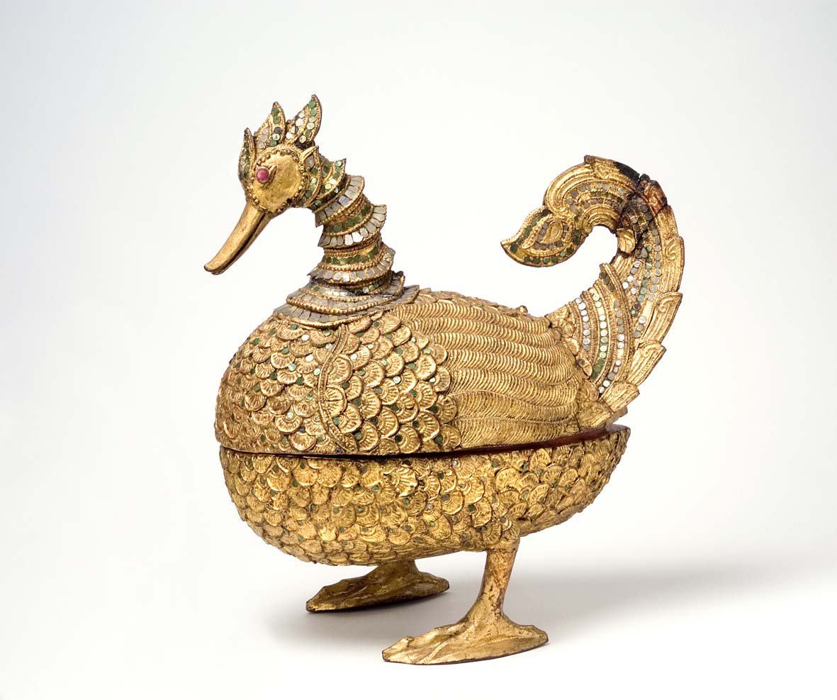 hastings_museum's tweet photo. @TheMERL @britishmuseum Best dressed blingiest duck of the day? https://t.co/mDlTEL8LqP