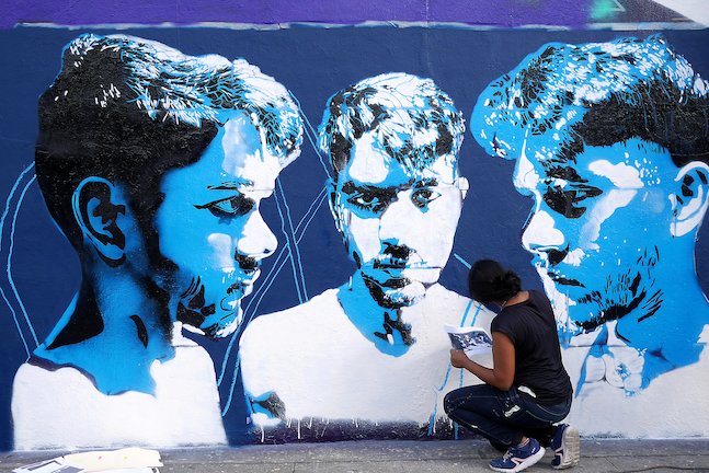 VIKASACapital's tweet photo. VIKASA was proud to support Mauritian artist @JoshilaD as she created her piece “A Better Future” at the Meeting of Styles during Miami's Art Basel read more: https://t.co/aqgRZAvKPB #VIKASAcapital #VIKASA #esg #artbasel #miami #mosmiami https://t.co/pGfZ379q6v
