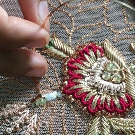 TooshStudio's tweet photo. #behindthescenes .
.
With #newyear just started, we bring you behind the scene pics. #Indianwedding season and #festiveseason will be around the corner too. 
Who doesnt want to look ravishing on the Grand Day ? 
#bridesbytoosh. 
Majestic Range of #bridal… https://t.co/ARAm7VKDMn https://t.co/EB3I8pHQ6f