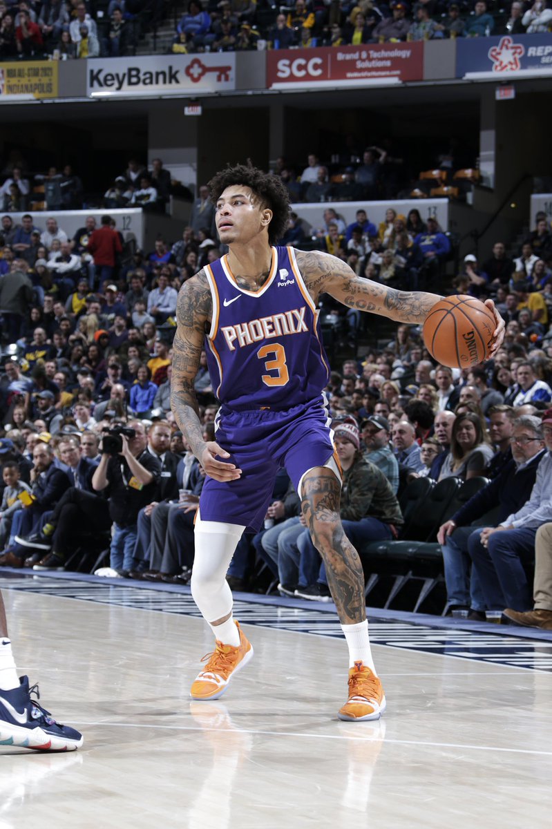 The Jimi Hendrix tattoo on the left leg of Kelly Oubre Jr. #3 of the  Photo d'actualité - Getty Images
