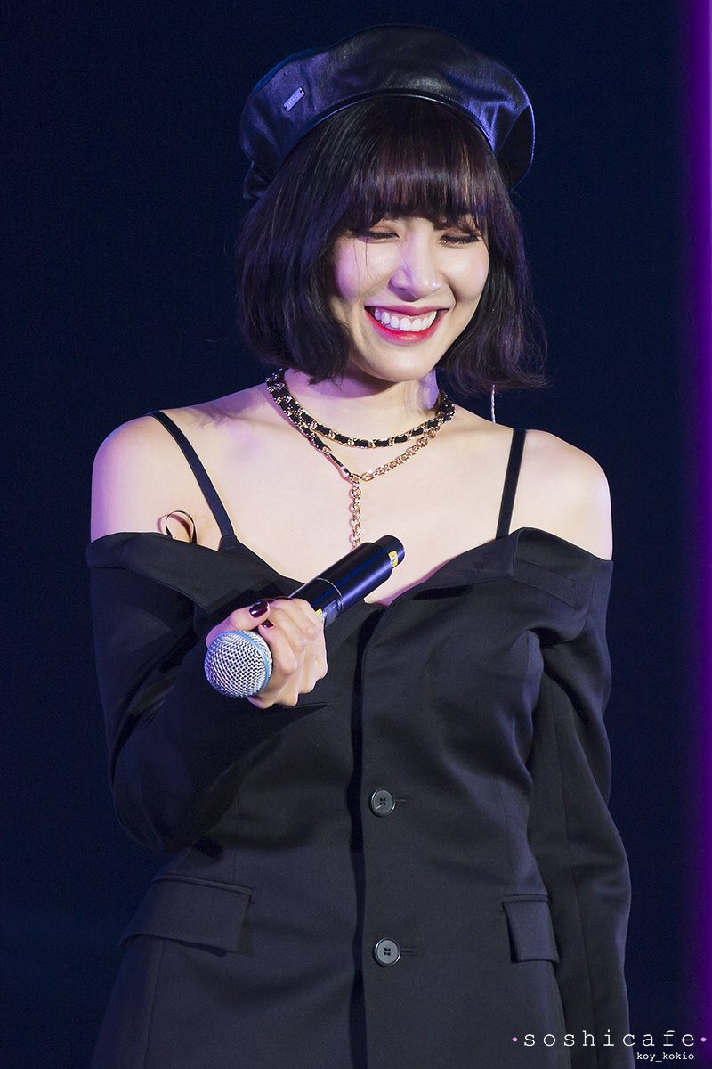xotiffanysmiles's tweet image. hi, you're my everything. @tiffanyyoung 💘 #TiffanyYoung #iHeartAwards #BestSoloBreakout