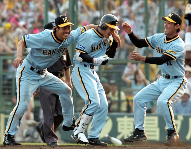 プロ野球 限定ユニ・復刻ユニ・サードユニbot on X: プロ野球 限定ユニ・復刻ユニ・サードユニbot on X: