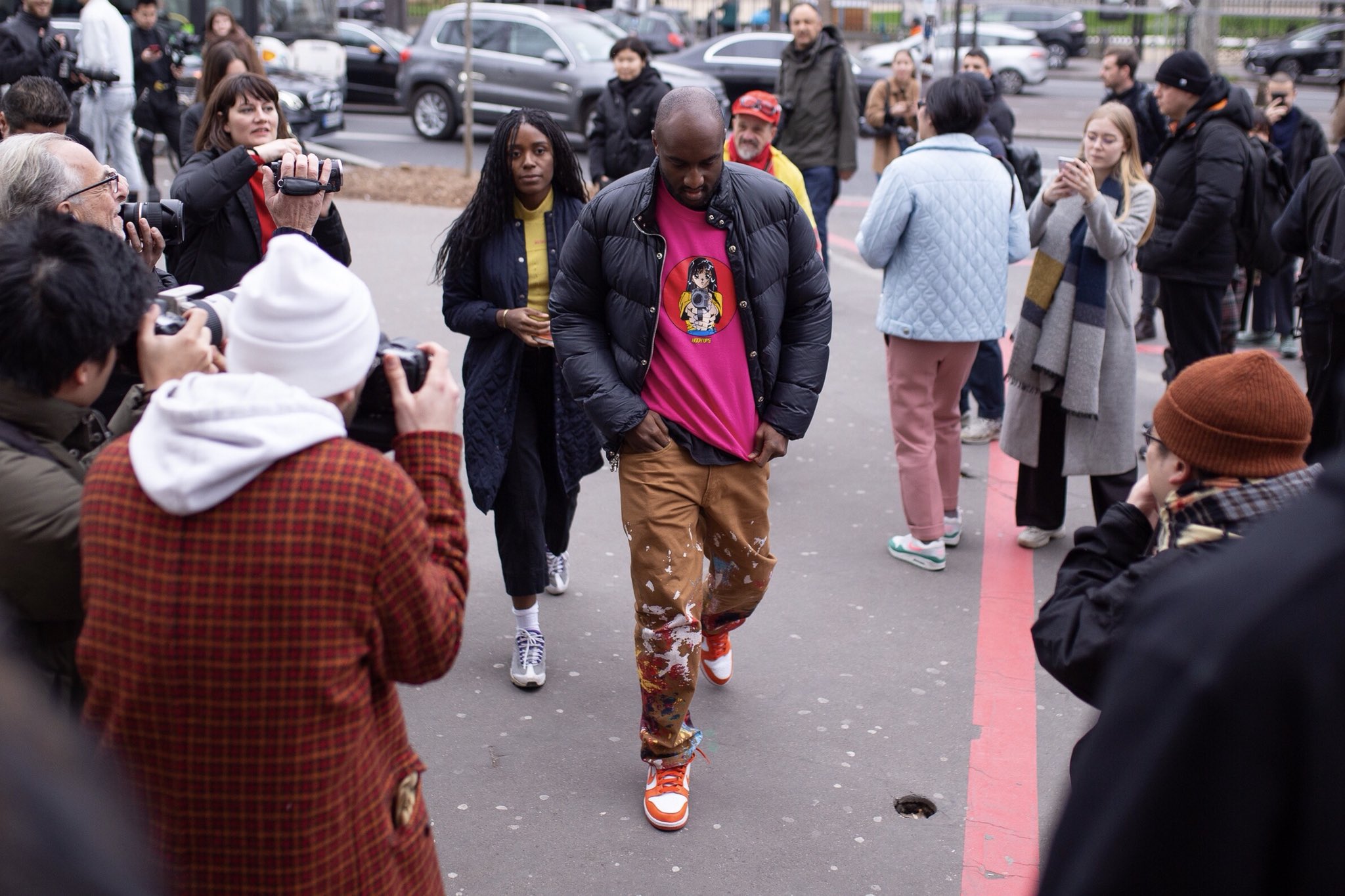 Complex Sneakers on X: .@virgilabloh attending Paris Fashion Week in  “Syracuse” Dunks. 📸: @sperzphoto  / X