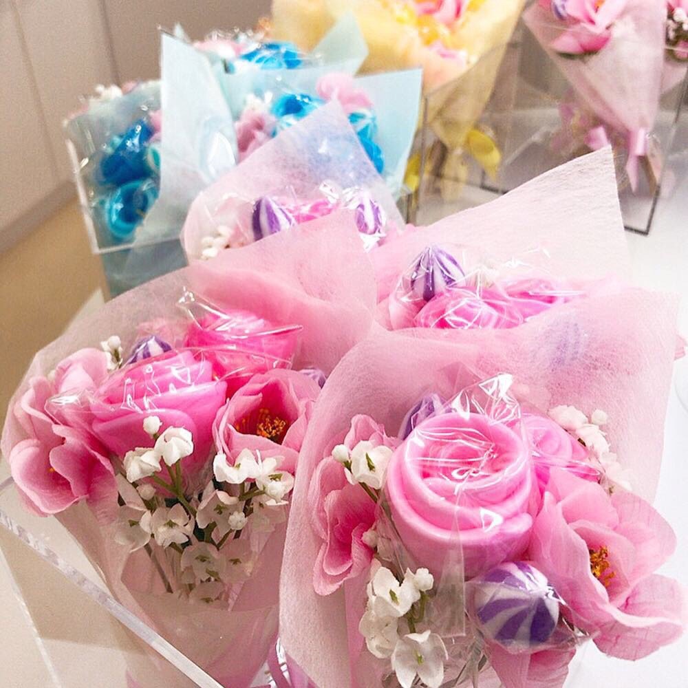 Amer Amerのキャンディブーケ 永遠の幸せ を意味するブルーの花束 大切な人の幸せを願い プレゼントにいかがですか Amer アメール 渋谷 キャンディショップ Candyshop T Co Rurjs6xqlq Twitter