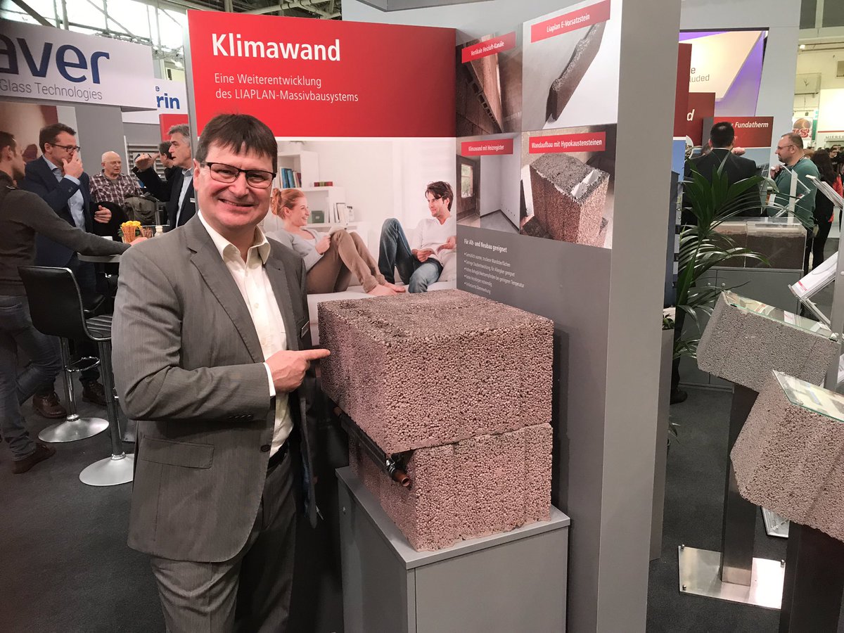 Unser Liapor-Berater Maik präsentiert die LIAPLAN-Klimawand, eine weitere Entwicklung im Hause der Liaplan Nord GmbH. Viel Erfolg auf der BAU19 in München.