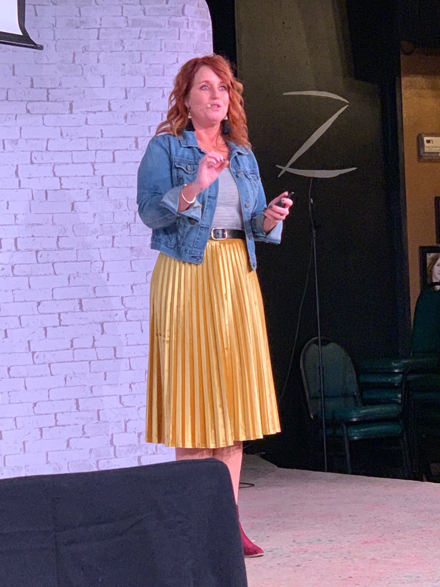 LesCBender's tweet photo. CBE’s Kelli Krueger delivers an engaging talk at Collector Live! In Dallas. #CollectorLive https://t.co/2985ld4k3v