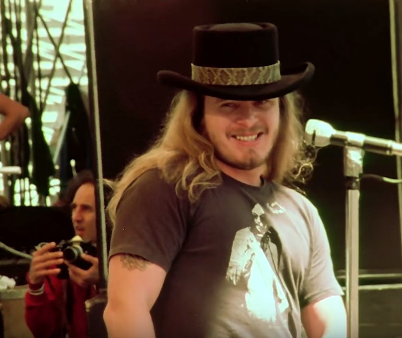 Happy birthday, Ronnie Van Zant. 