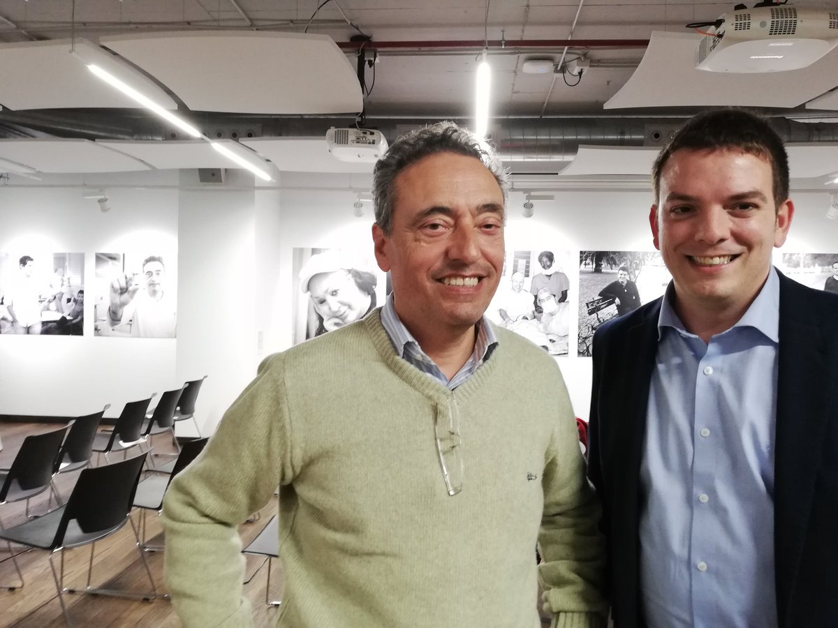 carminapuyod's tweet photo. "Nuestros héroes", una exposición fotográfica en blanco y negro del @periodicoaragon y @DKVSeguros con ejemplos de superación, esfuerzo, entrega y esperanza, como los que representan los investigadores #CarlosMartin @unizar y #AlbertoJ.Schuhmacher @IISAragon. (Hasta el 3Marzo) https://t.co/F1ipCJfwl8