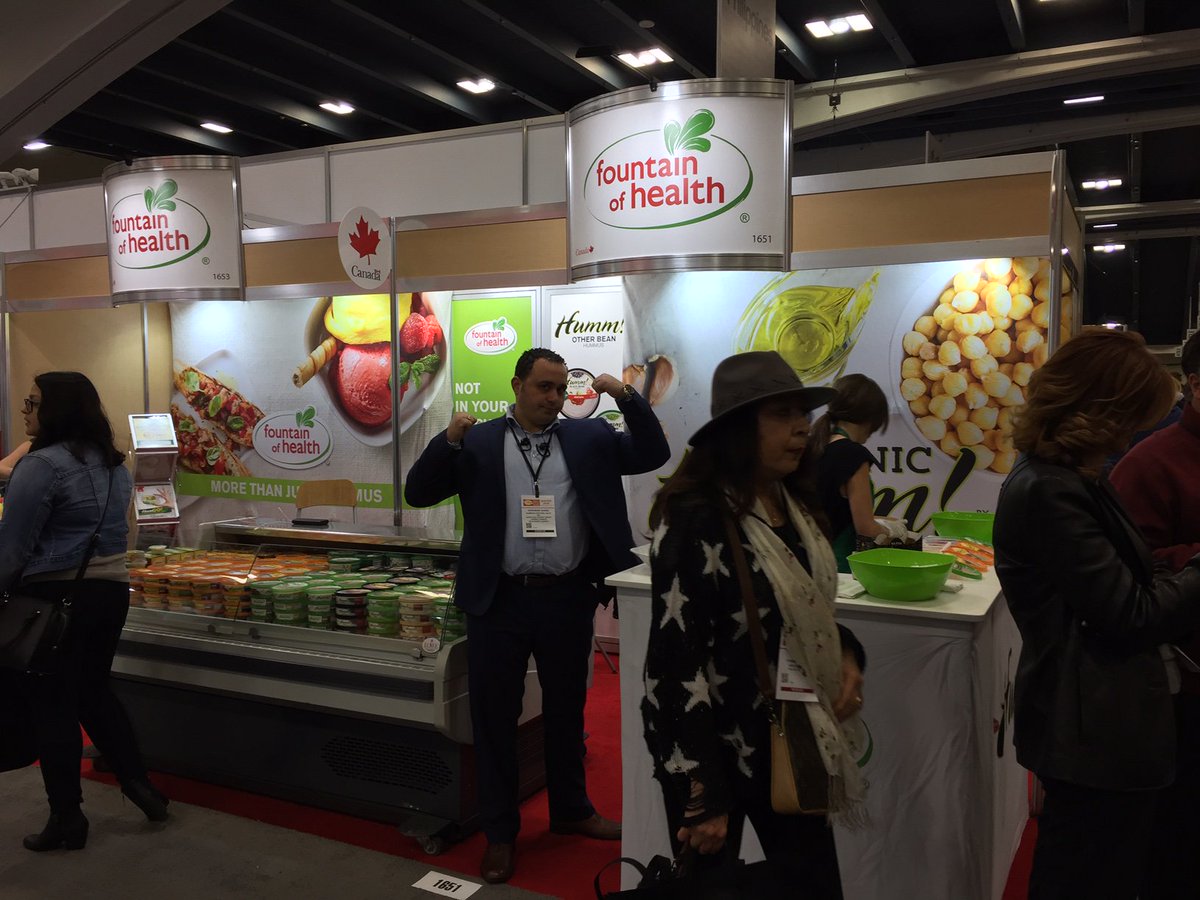 QuebecLA's tweet photo. Winter Fancy Food Show is the best way to spend the week in rainy San Francisco and visit a lot of #Québec companies!!! Come by there booth and discover some delish food ➡️ https://t.co/aF7BRfzuT5 @Specialty_Food #GourmetQuébec #QuebecFood https://t.co/qXNUXO4zfS