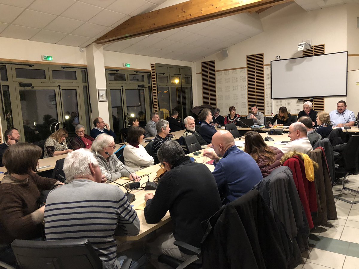 noel_sylviane's tweet photo. #Rencontre constructive et enrichissante avec le #président et les #élus de la #communauté de #communes #Usses et #Rhône ! https://t.co/joadgGvsqn