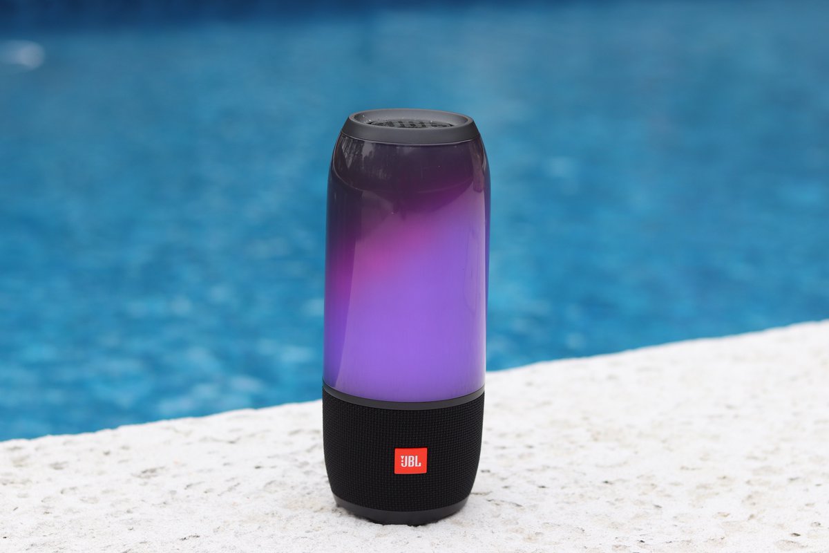 TravelsEndless's tweet photo. 9 must have items that we cannot travel without! If you don't have these, you should! https://t.co/zi7awWDfwS #skyroam #JBLpulse3 #Apple #carorganizers #books #electronics #Travel #familytravel #travelbloging #roadtripusa #50statechallenge https://t.co/u8a48m5Lmq