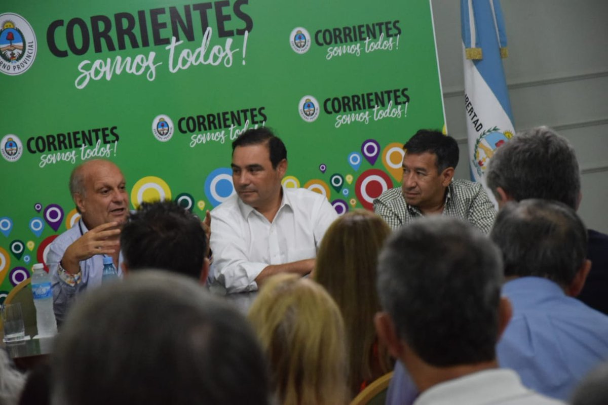 GringoRodrigue4's tweet photo. En Casa de Gobierno, el gobernador Gustavo Valdés recibió al Secretario de Medios de Nación, Gustavo Lombardi con quien se viene trabajando fuertemente en llevar la cultura correntina a todas las latitudes como sucede con la Fiesta Nacional del Chamamé. https://t.co/E8x5cTGsIF