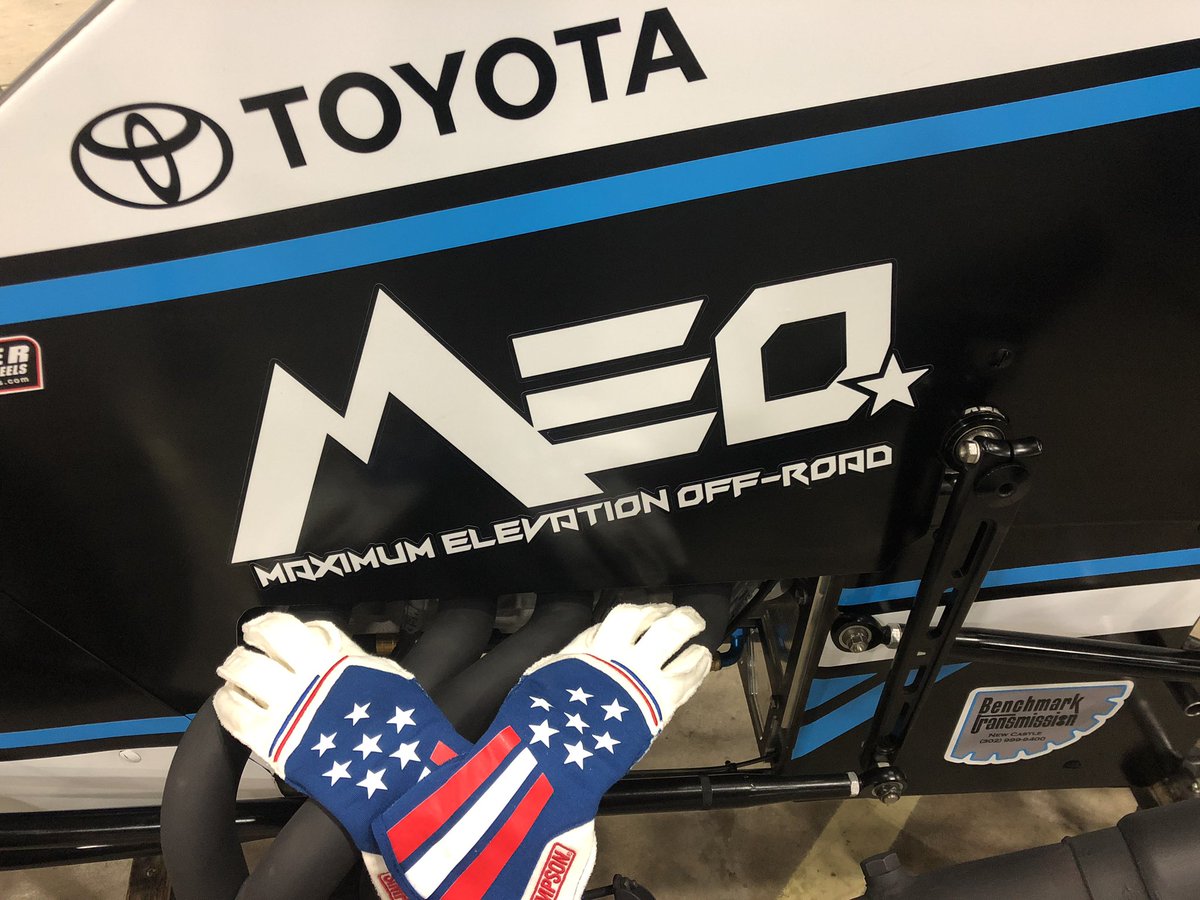 Let’s do a <a href="/SimpsonRacing/">SimpsonRaceProducts</a> Patriotic gloves giveaway. I’ll be using them this weekend for the <a href="/cbnationals/">Chili Bowl Nationals</a> . Retweet and follow for chance to WIN🇺🇸