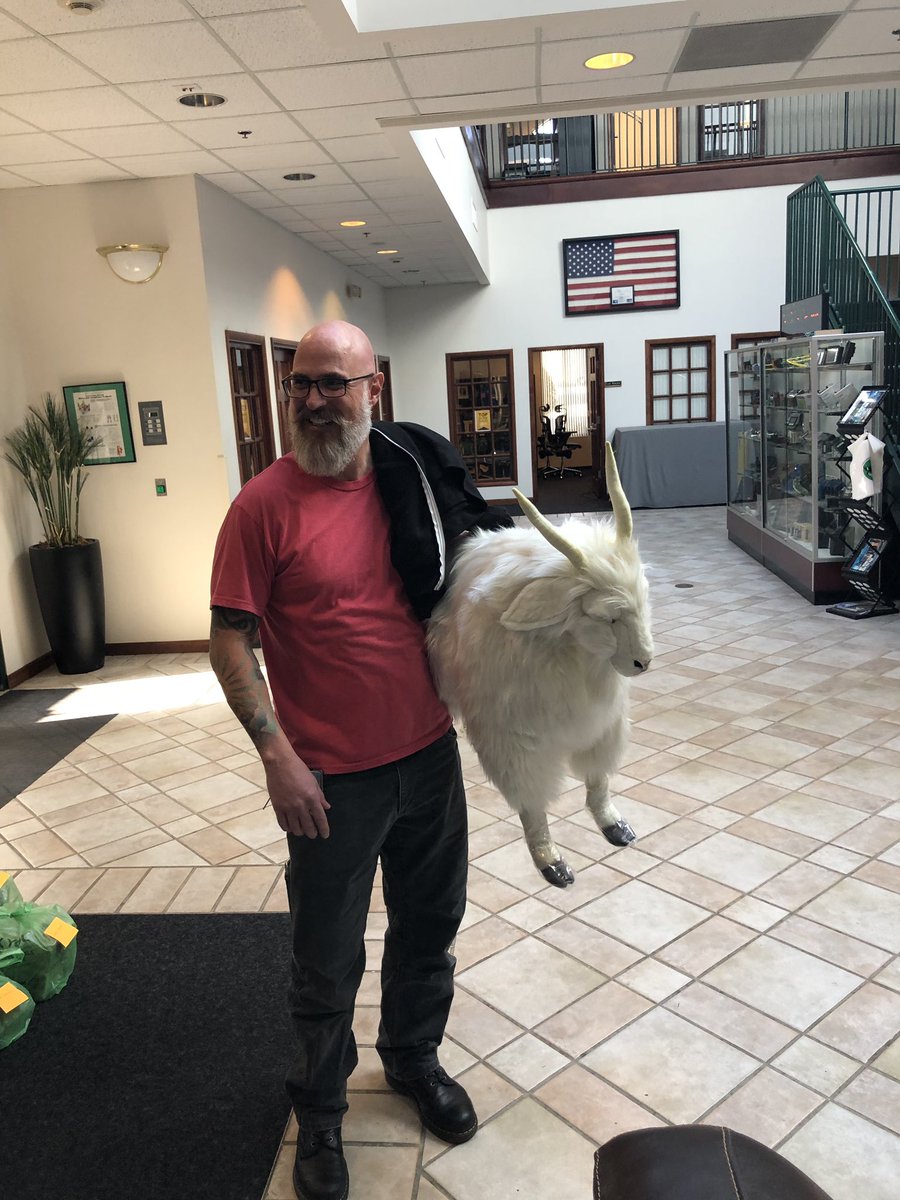 JanssenMichael's tweet image. I made some people happy today when I surprised them with a goat... #SelfieGoat #AutomationDirect #Salesforce