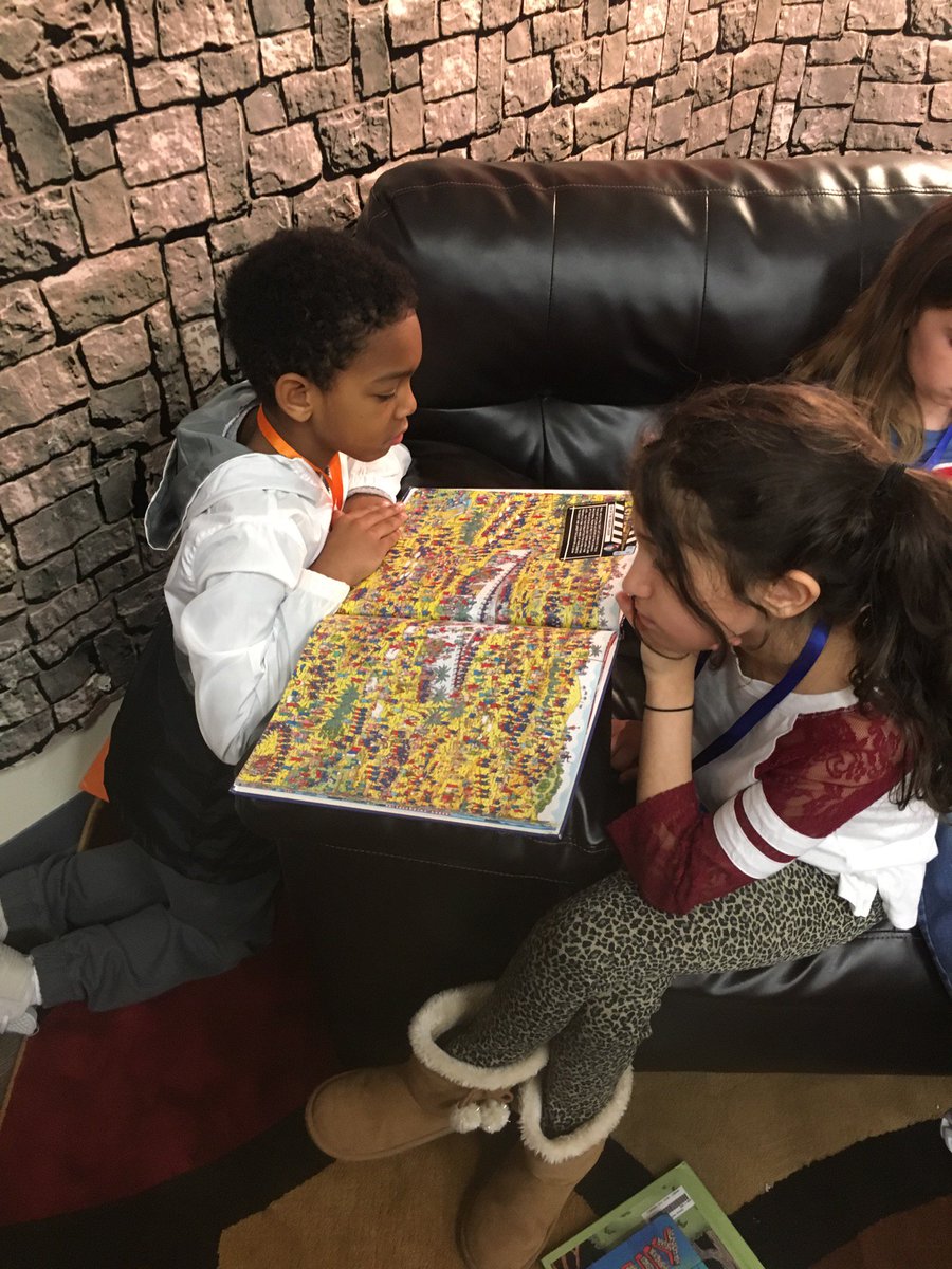 teachdefrank's tweet photo. Third Graders love reading &amp; discussing books together in the library! #wearegpisd #buildingrelationships @Bridges_C https://t.co/QaubVvpDUx
