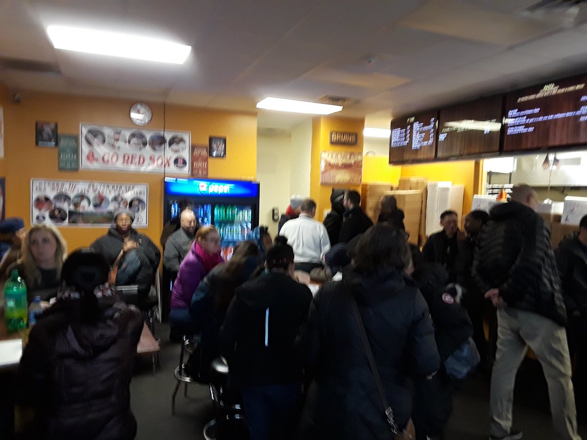 BPSEdwards's tweet image. The Eddy Family Engagement Night in East Boston is spectacular! What's better than connecting over 🍕?? @bpsparentuniv @Drea_Zayas @TedLombardi @BostonSchools