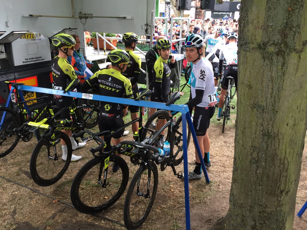 OdDesigns1's tweet photo. @PeteZanzottera @CityConnect1 While you’re with @CityConnect1 have a look at their #FastRacks. They’re ideal for businesses that might need temporary bike parking and 1 FastRack easily takes 7 bikes in 1 car space https://t.co/vW94XT9fKu