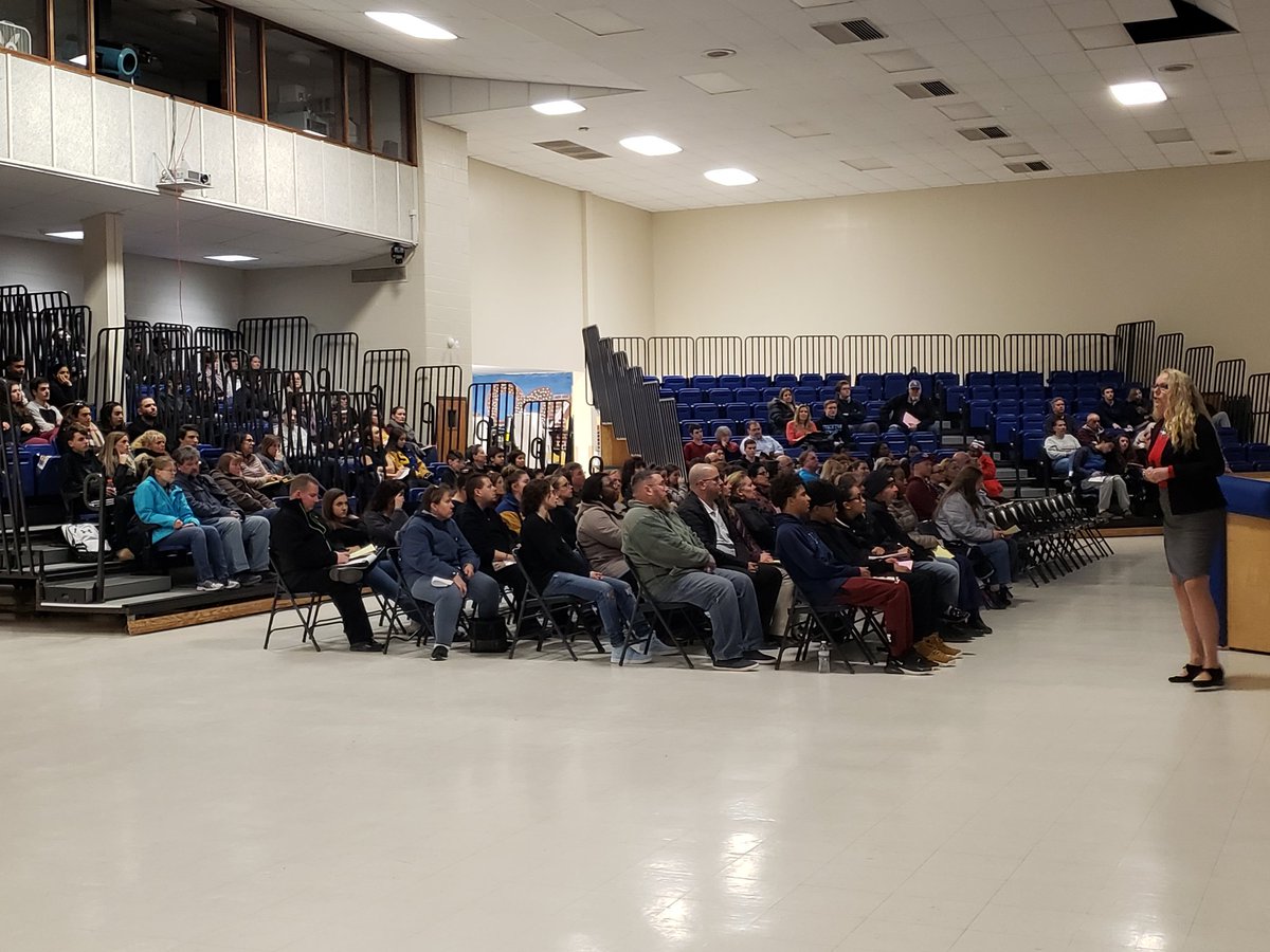SPSDCounseling's tweet photo. COLLEGE PLANNING NIGHT IS UNDERWAY @SHSChargers https://t.co/sxJZh76bNw