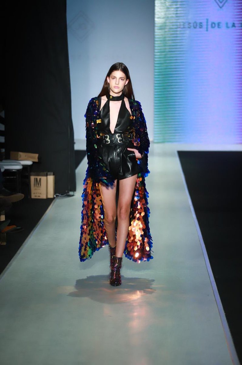 circulopostal's tweet photo. ¡Estamos viviendo el primer día de @Intermoda! Síguenos en Instagram para ver la cobertura #IMenDirecto https://t.co/UHdcpMzlmS