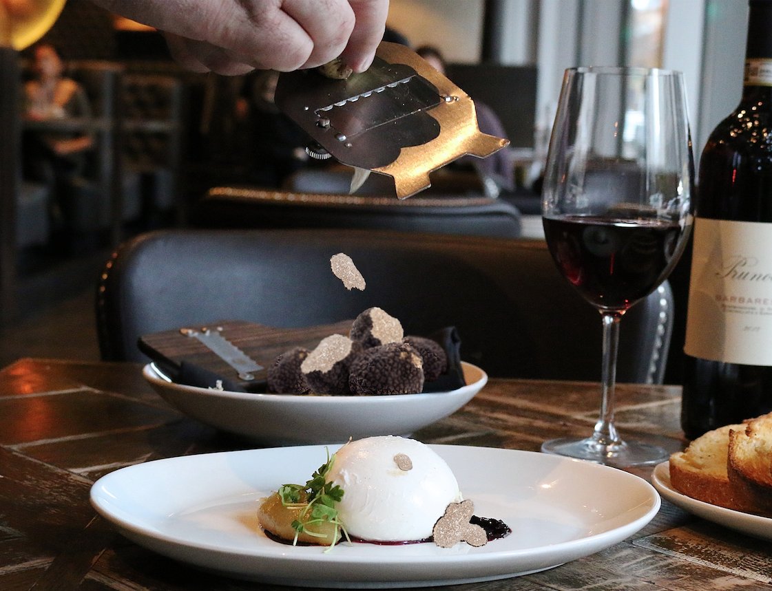 DineamicGroup's tweet photo. t's SHAVE to say, the Truffle Menu at @SienaTavern is one of our absolute favorites! Only available until January 24th. #FromScratch #TruffleMenu #Truffle #Pasta #Pizza https://t.co/NTXAvbMA5w https://t.co/Um8NiqeLgy