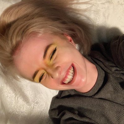 @jamescharles #jamescharlespalette #bee 🐝 ☀️ 🌻 #NewProfilePic