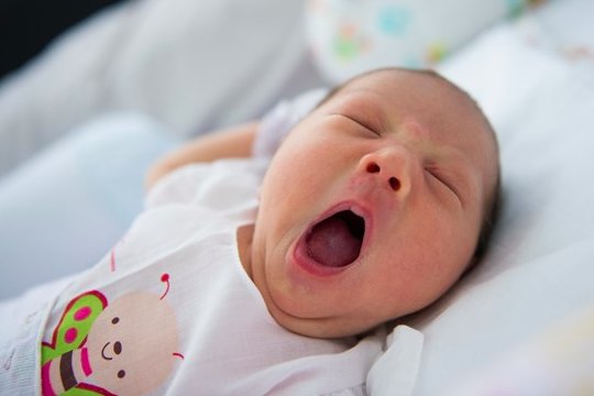 Everything you need to know about white noise and how it might help your baby sleep 😴 bit.ly/2BUNnzc?utm_ca…