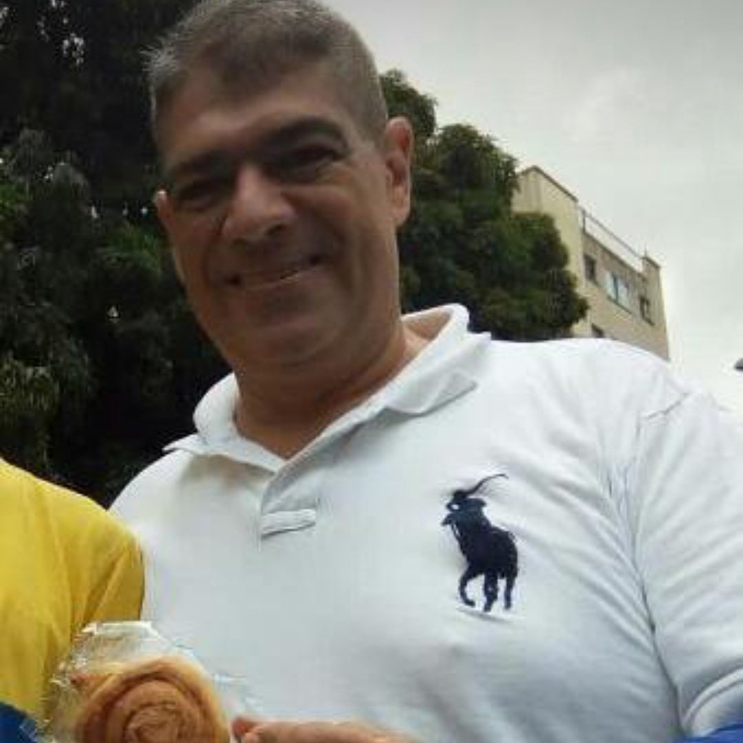 SPRSTV1's tweet photo. La Directiva de la Sociedad de Padres y Representantes de la U.E.P. @STVcaracas sentimos el inmenso dolor al comunicar el sensible fallecimiento de @LUISYANESD quien fuera parte de la @SPRSTV1. Un padre adnegado y ejemplar. Que dios le brinde el descanso eterno. https://t.co/tmhkDC23uZ