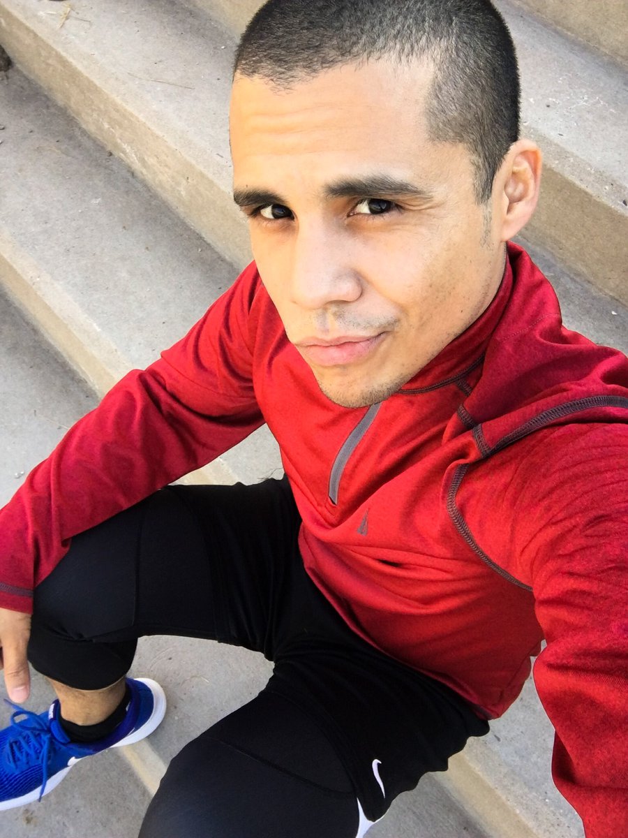 vaduel's tweet photo. No excuses! get it done🏃🏾‍♂️... Happy Tuesday.... I need a beer #run #running #runningmotivation #runningman #runtuesdays #tuesdaymotivation #runner #correr #motivacion #corriendo #corredores #happy #feliz #red https://t.co/MjQc3m2AG0