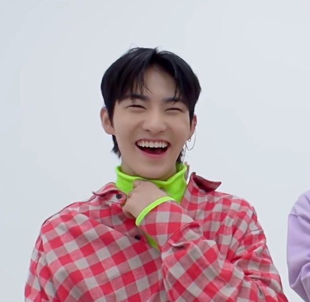 IqhwaII's tweet photo. :¨·.·¨:
 `·.. #⃞활 _hwall. https://t.co/fxCfmkZxqY