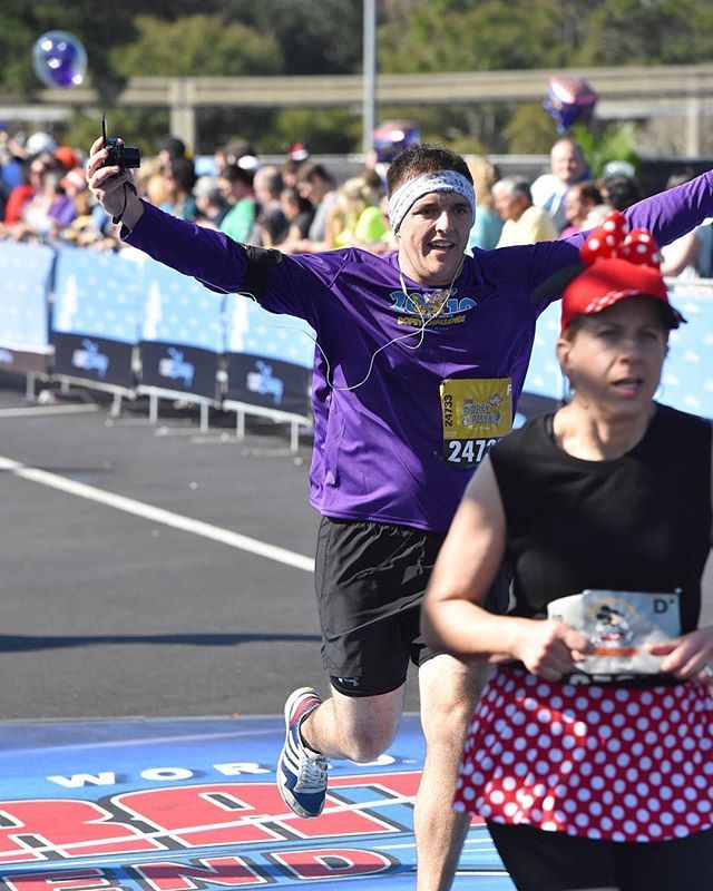 TheBrookharts's tweet photo. In todayโs vlog we recap our @rundisney marathon weekend experience! Have you seen all of our race vlogs yet? #rundisney #finishline #dopeychallenge #marathonrunner #runpeterrun #dailyvlog https://t.co/MLilTClYqN