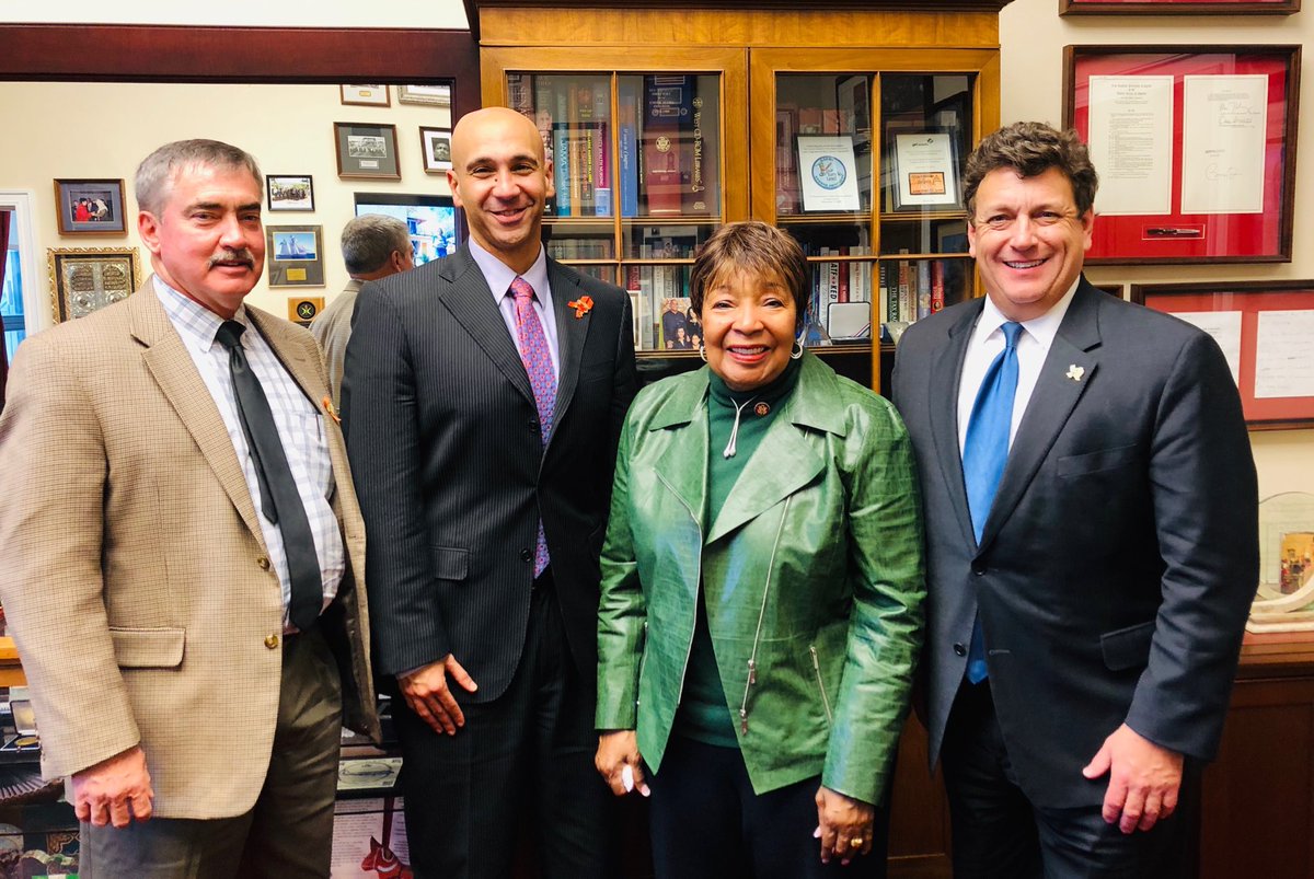 Thank you ⁦<a href="/RepEBJ/">Rep. Eddie Bernice Johnson</a>⁩ for meeting with ⁦⁦<a href="/TxDOT/">TxDOT</a>⁩ to discuss important projects in the Dallas region!  ⁦<a href="/TxDOTCommission/">TxDOT Commission</a>⁩ ⁦<a href="/TxDOTDallas/">TxDOT Dallas</a>⁩