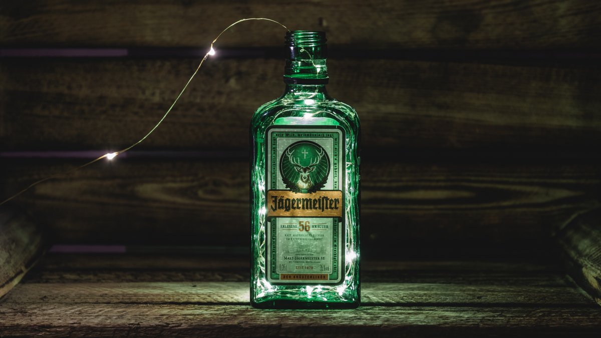 oscsurfing's tweet photo. Jägermeister Is Back https://t.co/FqdEEjSNMs https://t.co/207VhJNElj