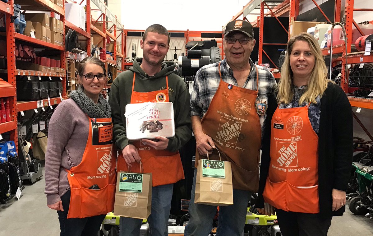 HomeDeer's tweet image. Day 2 of #rentalappreciation2019! Just a little sweet treat for the team to enjoy! Tool rental is always in good hands with these 2 around! Thank you John and Errol for all that you do everyday! #teamworkmakesthedreamwork