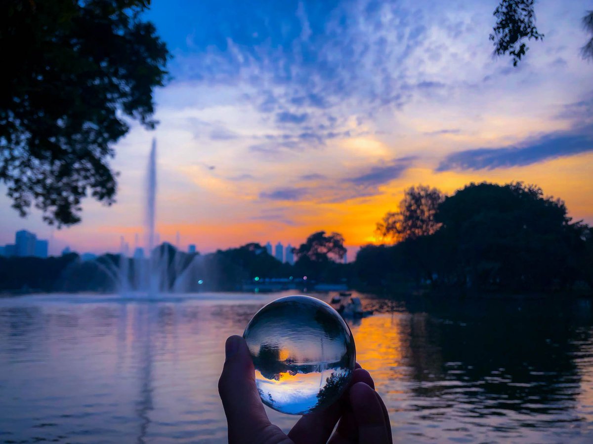 #PicOfTheDay Playing with my Lensball
.
.
.
#lensball
#Bangkok
#Thailand
#thattravelblog
#LiveTravelChannel
#TravelStoke
#lonelyplanet
#BBCTravel
#theculturetrip
#worlderlust
#travelphotography
#onestrangeasia
#lpfanphoto
#lppathfinders
#amazingthailand
#travestagram
#Wanderlust