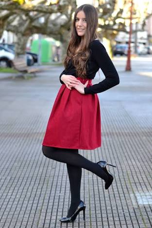 Nancy Santamaría | Zw on Twitter: "#ImagenPersonal Combina una falda medias negras. Una tendencia de #moda en temporada #OI19 ❄ | #Zw https://t.co/RIemJWqNtk" / Twitter