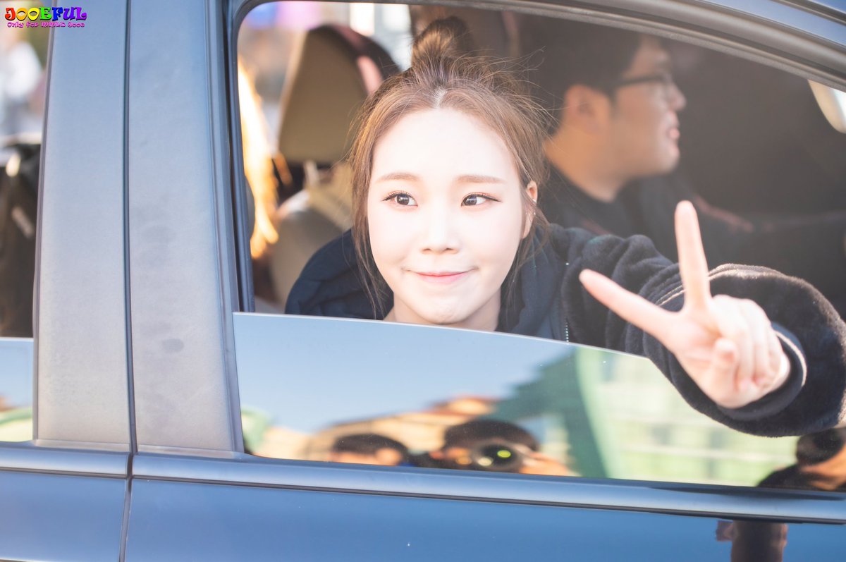 19990818_jooe's tweet photo. 20190106 여자농구 올스타전 퇴근
#모모랜드 #BAAM #MOMOLAND #FUN_TO_THE_WORLD
@MMLD_Official #주이 #JOOE
#モモランド #ジュイ https://t.co/aDHROtTAUi