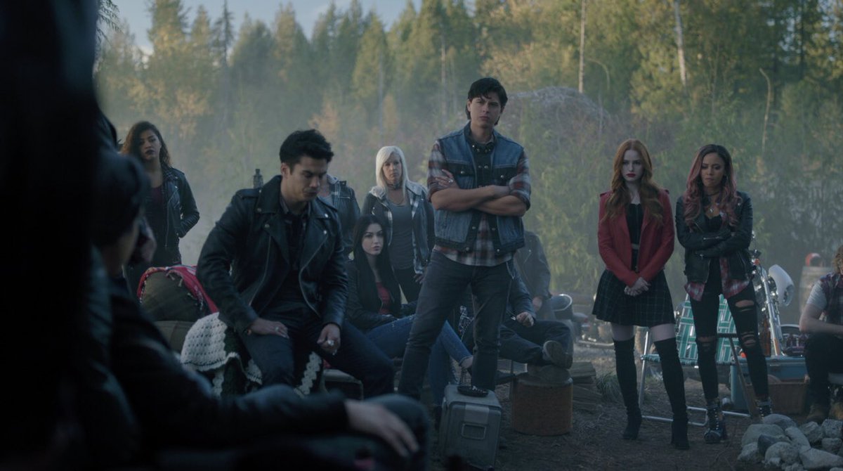 thejordanconnor's tweet photo. Not so patiently waiting for the mid season premiere of #Riverdale! Am I right? https://t.co/OBoz6i6xCZ