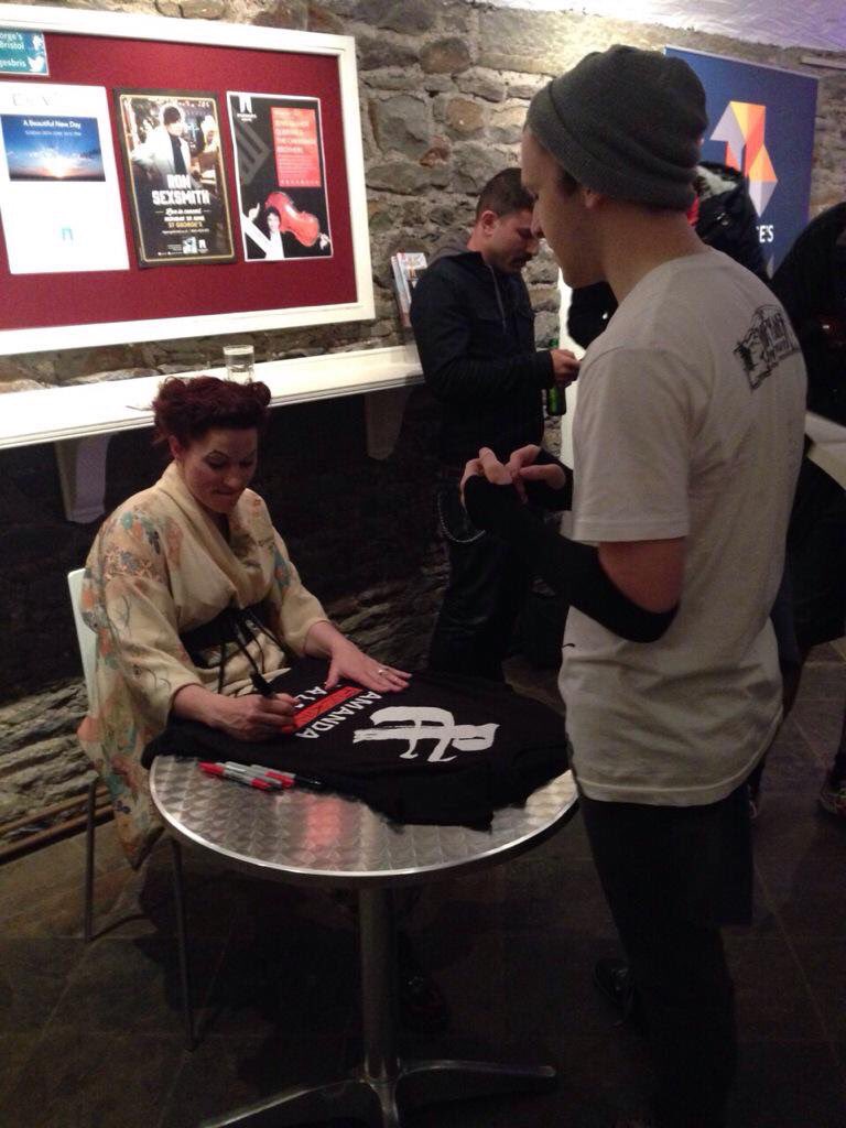 yeahboicaldeira's tweet photo. @dresdendoll95 @amandapalmer cheers https://t.co/gQ6xUvsnyi